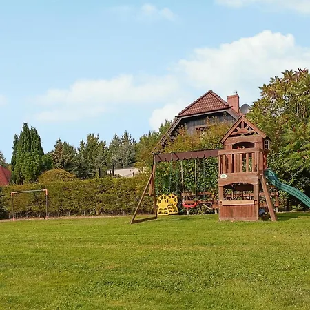 Holiday home 3 Bedroom Pet Friendly In