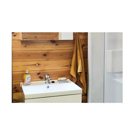 3 Bedroom Pet Friendly In *
